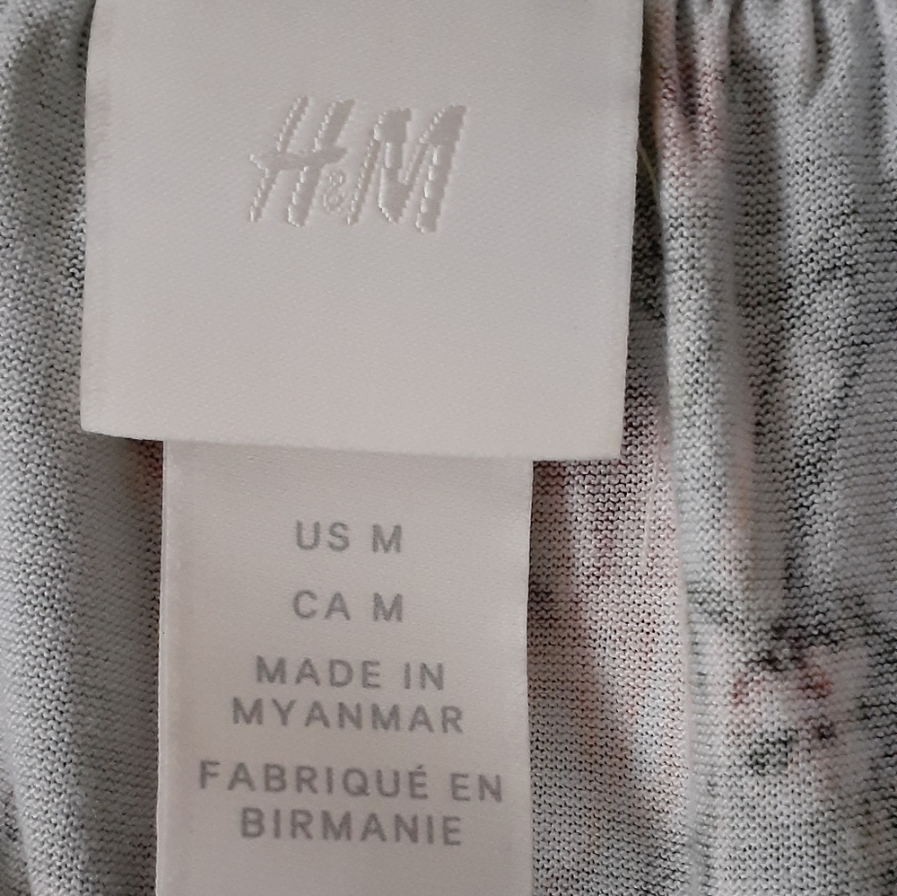 H&M - Picture 3 of 5